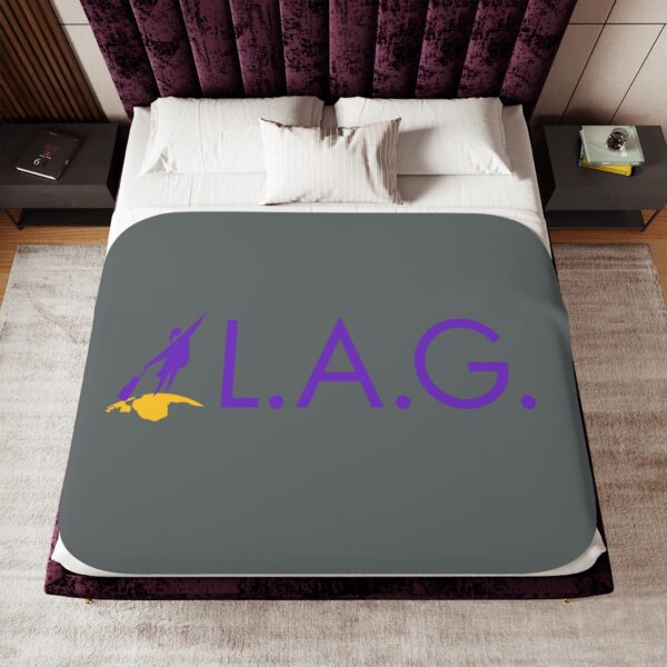 LAG LOGO Sherpa Blanket, Two Colors - Image 24