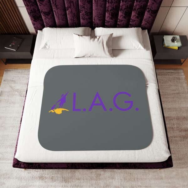 LAG LOGO Sherpa Blanket, Two Colors - Image 12